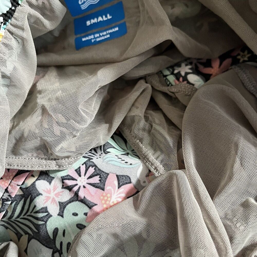 Chubbies The Bloomerangs 7" Swim Trunks Size S Bl… - image 7